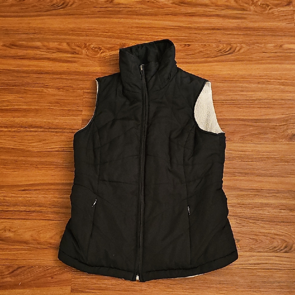 Izod Women's Black Quilted Vest